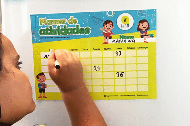 Planner de atividades escolares Raizler