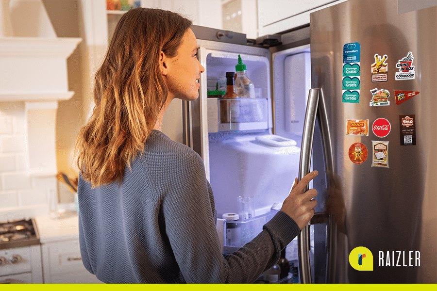 Ímã de geladeira personalizado na  estratégia de marketing