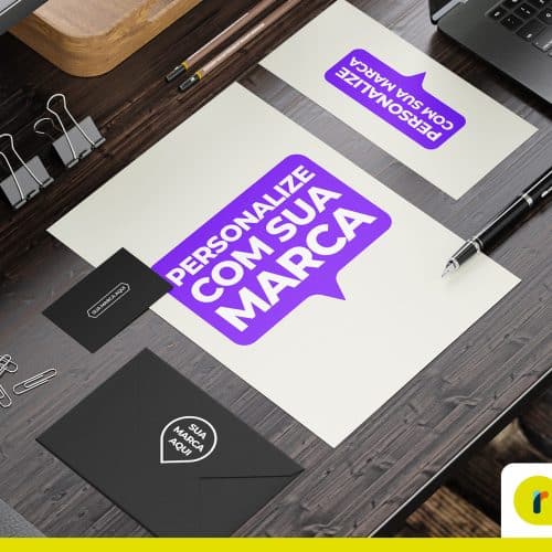 Papelaria Corporativa em cima de uma mesa de escritório